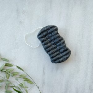 organic-konjac-svamp-bamboo-charcoal-uren-hud-krop