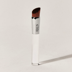 Liquid-foundation-brush-idun-minerals