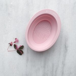 Brushworks-silicone-makeup-Brush-Cleaning-bowl